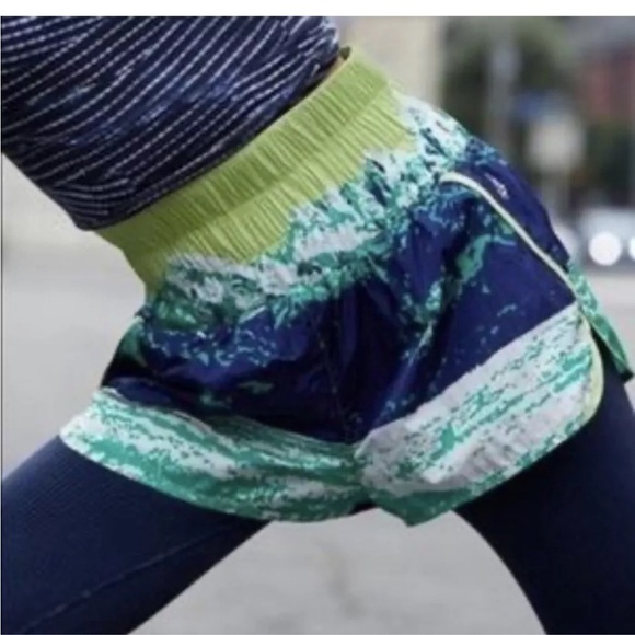 FP Movement x Free People The Way Home High Waist Shorts Mountain Print Blue - Picture 10 of 12